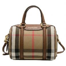 1比1质量巴宝莉女包原版皮质巴宝莉官网同步