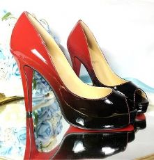 微商奢侈品高仿女鞋货源一手货源一件代发_最