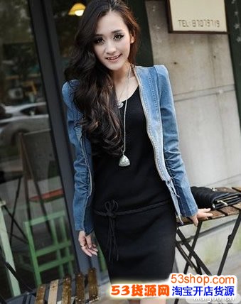 牛仔外套搭配什么裤子?如何搭配?_53货源网