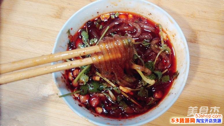 最热门的小吃赚钱项目:重庆酸辣粉的做法介绍