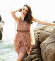  и߶ƷۿŮװ װ һֻԴ۸ͣƷʸ