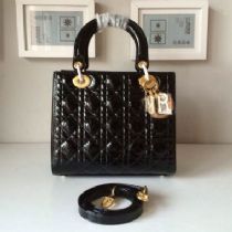 微商原单女包一手货源免费代理_微信原单女包