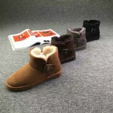 UggԴ uggŮЬ΢ԱԴ; ̳á
