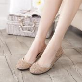 �ߵ�ŮЬ��������������õ㣿�۸�һ��������Ǯ