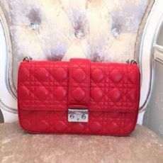 怎么做高仿包包代理,开个高仿包包实体店_淘宝