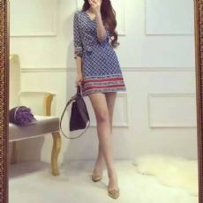 �ߵ��ݳ�Ʒ�·������У��ݳ�Ʒʱ�б���ƽ̨