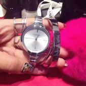 �߷�CK�ֱ���������ĵ����˵ģ�����һ����ŮƱ��