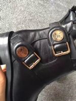 �ɶ������и߷�Ь�������۸���˵Ķ���Ǯ