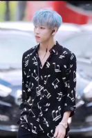 高仿潮牌衣服货源微信是多少,我想买价格需要