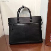 һ��һ�߷��ݳ�Ʒ����һ��ʲô��������������