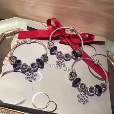 ���ȡ��˶�������������Ī�������˴�������V