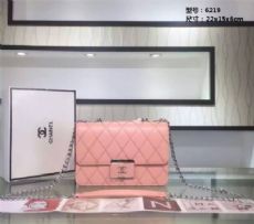 �߷��ݳ�Ʒa����վ�����У�һ�ֻ�Դ����/����/����