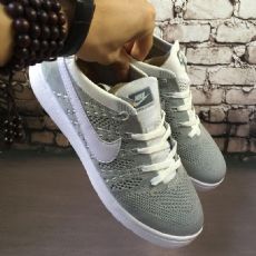 �Ϻ��ߵ�Ь��Դ��������İ�һ�ִ���