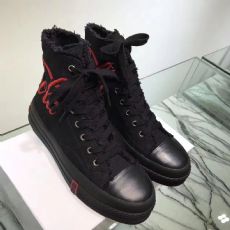 ����ߵ��˶�Ь���������,�۸�һ�����Ǯ