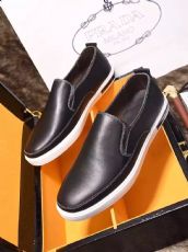 �ݳ�Ʒһ��һ��Ь����ֱ����ֻ�����ļ�