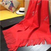 �߷�ŮʽΧ�����ĸ���վ��������,�۸�һ�����Ǯ����