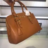 �����߷�MIUMIU��������ƾ�����ֱ��һ���Ա���Դ