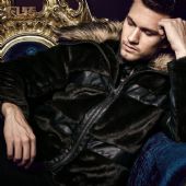 �߷�������װ��������һ�ֻ�Դ,�ռ��۸��Լ����Ǯ