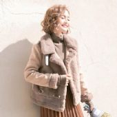 ����Ʒ�Ƹߵ���װ������Ҷ����ң��ռ�һ�������õ�������