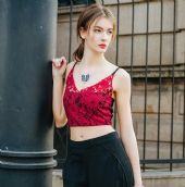 ����Ʒ��Ůװ��΢�źŸ�����Ƽ�һ�£���ż۸����Ǯ