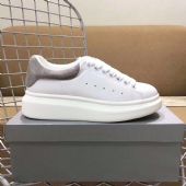 �߷�Ů���������һ��һ��Դ�����У���Ҫ����Ǯ