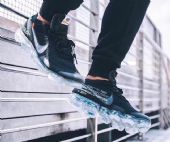 �ռ��¸���Ь�����У��۸��Ŷ���Ǯ