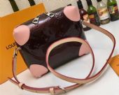 ����ֱ�����ư������߷°���ʵ���΢�̴���һ������