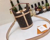 �߷°�������ֱ��������һ��һ�ݳ�Ʒ������վ������Դ