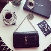 һ��һ�߷�COACHޢ���а�����Ǯ