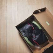 Air Yeezy II NRG Ҭ�Ӷ����а�Ь������������Ǯ