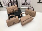 һ��һ�߷�CH.ANEL��.�ζ������๦��б���һ�ֻ�Դ