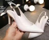 �߷»�����ūŮЬ������������һ˫����Ǯ