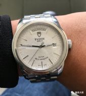 ����ߵ��·������г�����������͸¶����Ǯ������