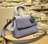 �׹��߷°��������г�����,�۸���Ҫ����Ǯ