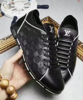 �Ա���Ʒ��Ь�������У�������ռ�һ�¼۸����Ǯ