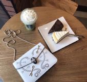 ����ҽ���һ�����ϸ߷°������򣬼۸��Ŷ���Ǯ