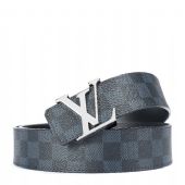 �ߵ�Ƥ�������г������� ��Ļ���������в��ж���Ǯ