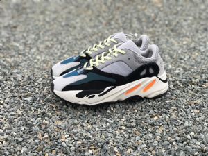 ϴ˹Ҭyeezy700ϵЬ