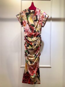 高档服装批发工厂,高档衣服批发一手货源