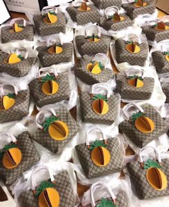 �ռ��°������������,�۸����