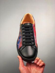 ��ô�����������õ�Ь�ӣ�˭�ұ���