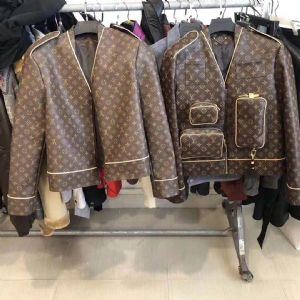 抖音直播网红同款服装批发 工厂一手货源