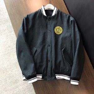 �ߵ���װ����������̸̸��ʱA��������װ�Ļ�Դ��Ļ