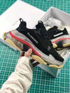 Balenciaga ʱװźүЬ